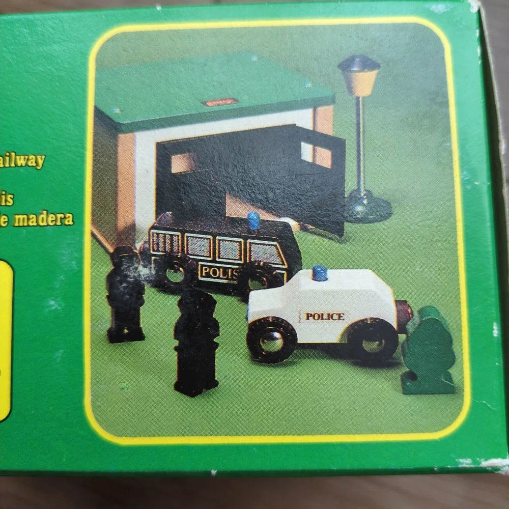 Vtg NIB BRIO Police Station Set 33576 Wood Train Railway Accessory Box New